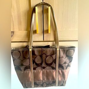 Coach shoulder bag